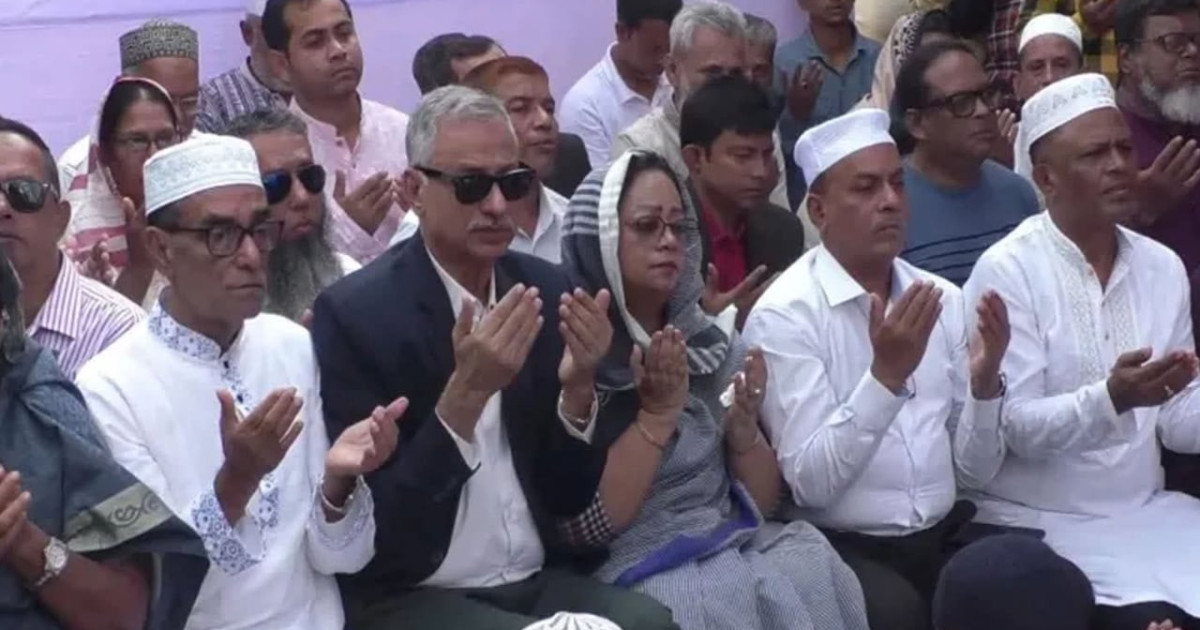 বেগম খালেদা জিয়ার রোগমুক্তি কামনায় বরিশালে দোয়া