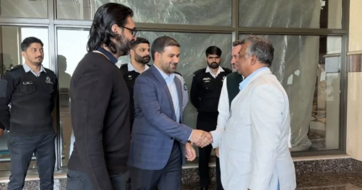 আইসিসি-পিসিবি মিটিংয়ে যোগ দিতে লাহোরে বিসিবি'র সভাপতি সভাপতি বুলবুল