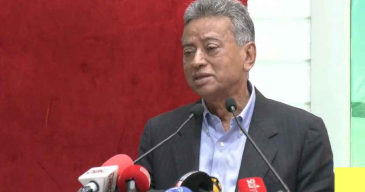 সরকার অর্থনীতির গণতন্ত্রীকরণের ওপর গুরুত্ব দিচ্ছে: অর্থমন্ত্রী আমির খসরু