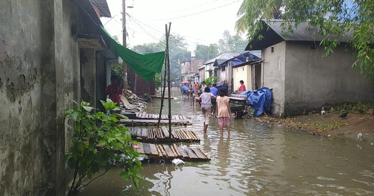 সারিয়াকান্দি সাহাপাড়ায় খোঁড়া ড্রেন তিন মাস ধরে অচল, ভোগান্তিতে স্থানীয়রা