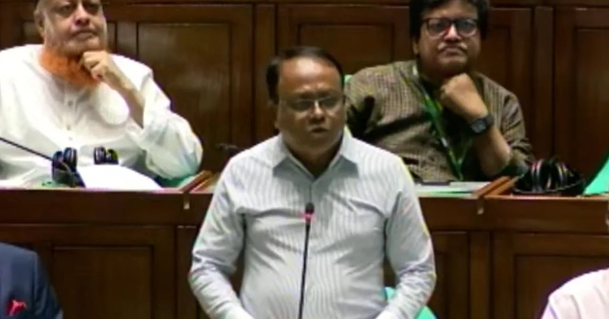 পুলিশ প্রশাসনে দলীয় প্রভাব রয়ে গেছে, সরকারকে বিতর্কিত করছে তারা: সংসদে সেলিম ভূঁইয়া