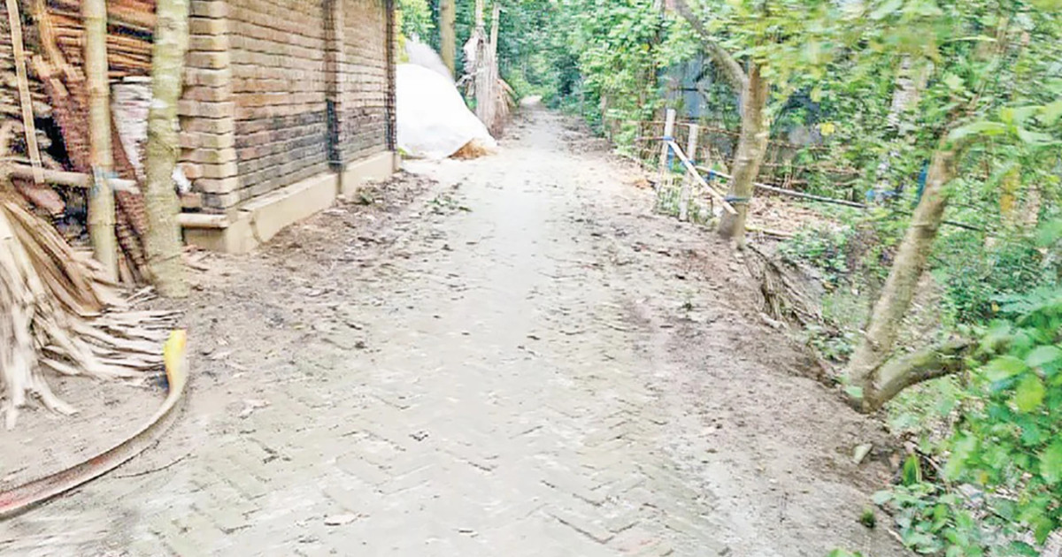 তালায় উন্নয়নের টাকায় লুটপাটের অভিযোগ, কাজ ছাড়াই বিল উত্তোলনের বিস্তর অনিয়ম