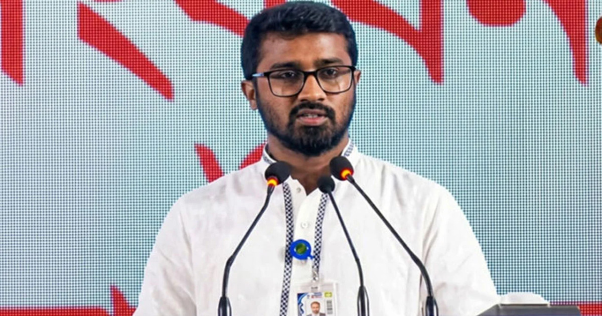 ‘ভুয়া, ভুয়া’ স্লোগানের মুখে রাশেদ খাঁন: গণতান্ত্রিক বাংলাদেশে মত প্রকাশের স্বাধীনতাই সবচেয়ে বড় অর্জন