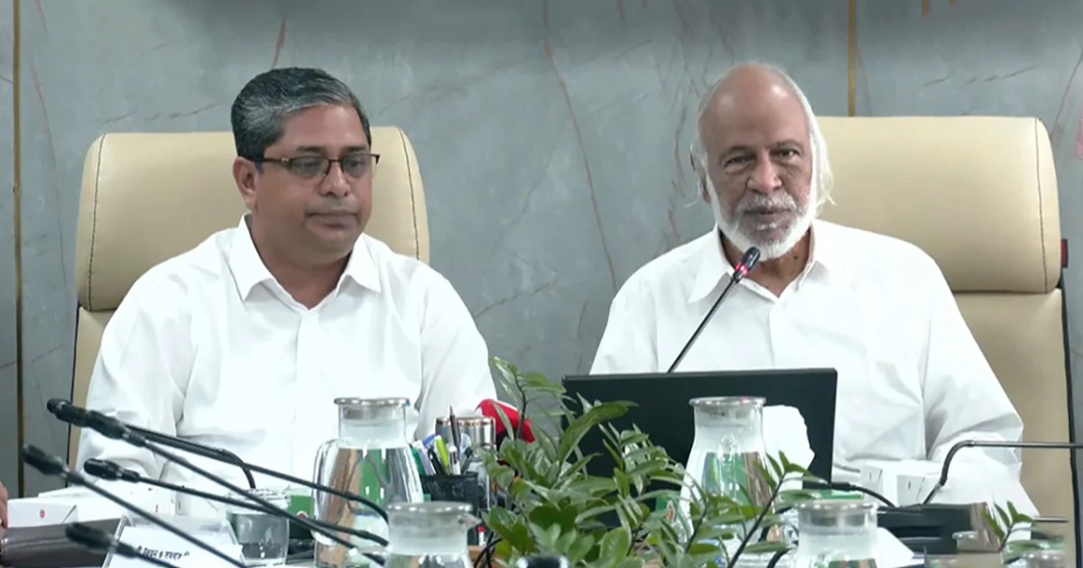 দুর্নীতির বিরুদ্ধে কঠোর অবস্থানের কথা জানালেন স্থানীয় সরকারমন্ত্রী